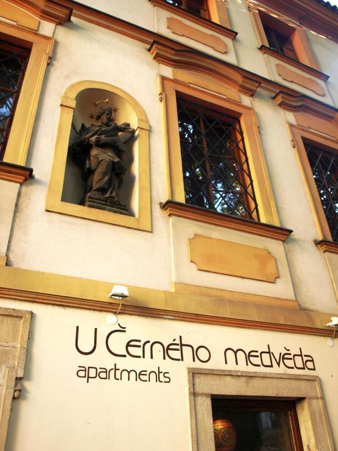 شقة براغ  في U Cerneho Medveda- At The Black Bear المظهر الخارجي الصورة